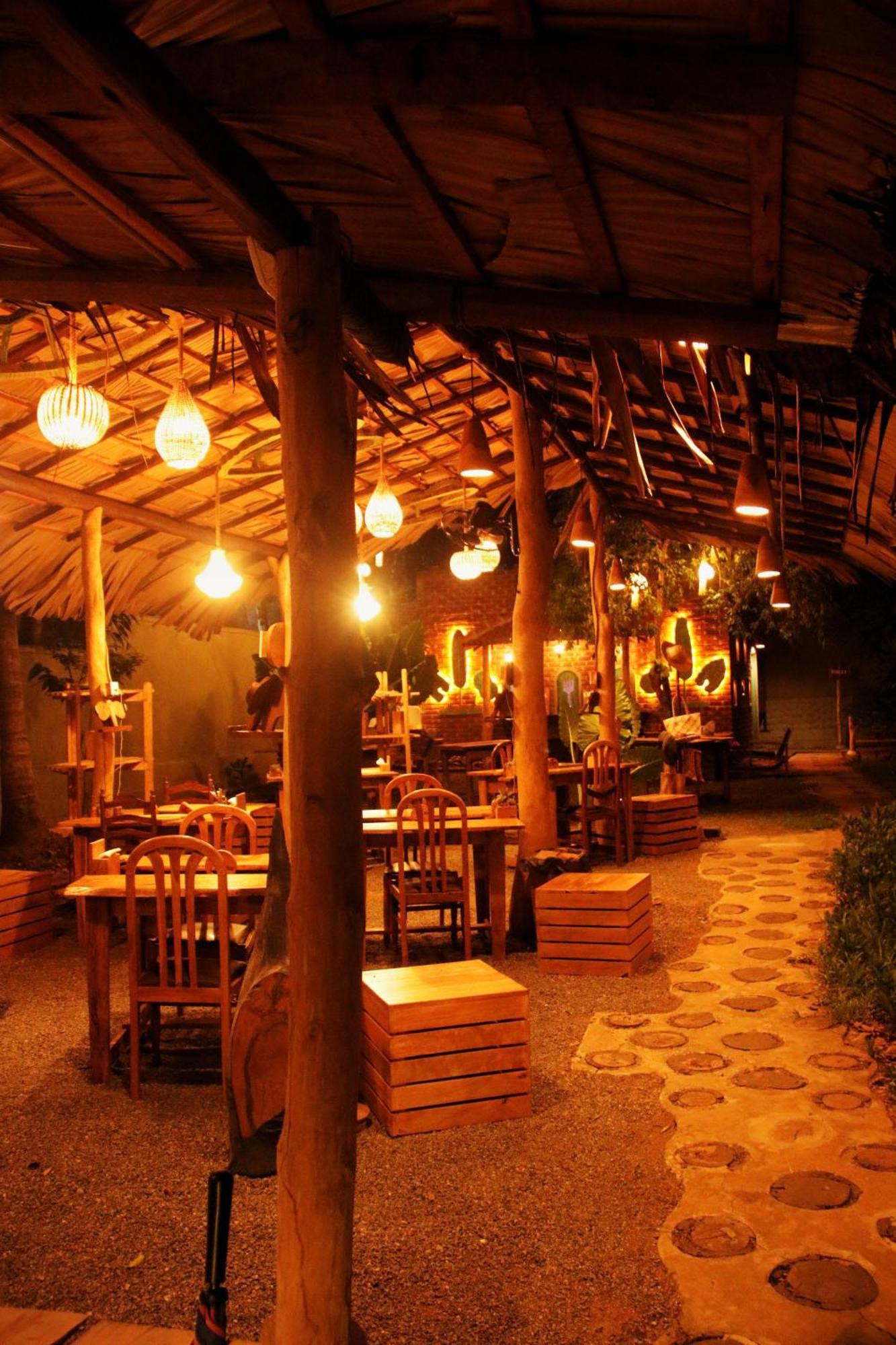 The Elephant Next-Door Udawalawe Bagian luar foto