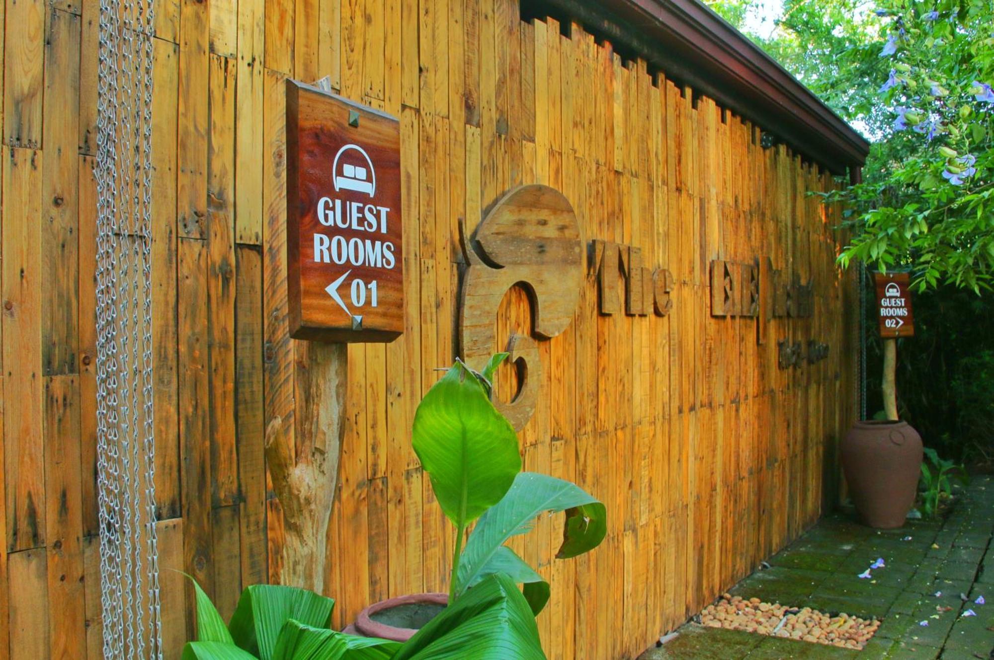 The Elephant Next-Door Udawalawe Bagian luar foto