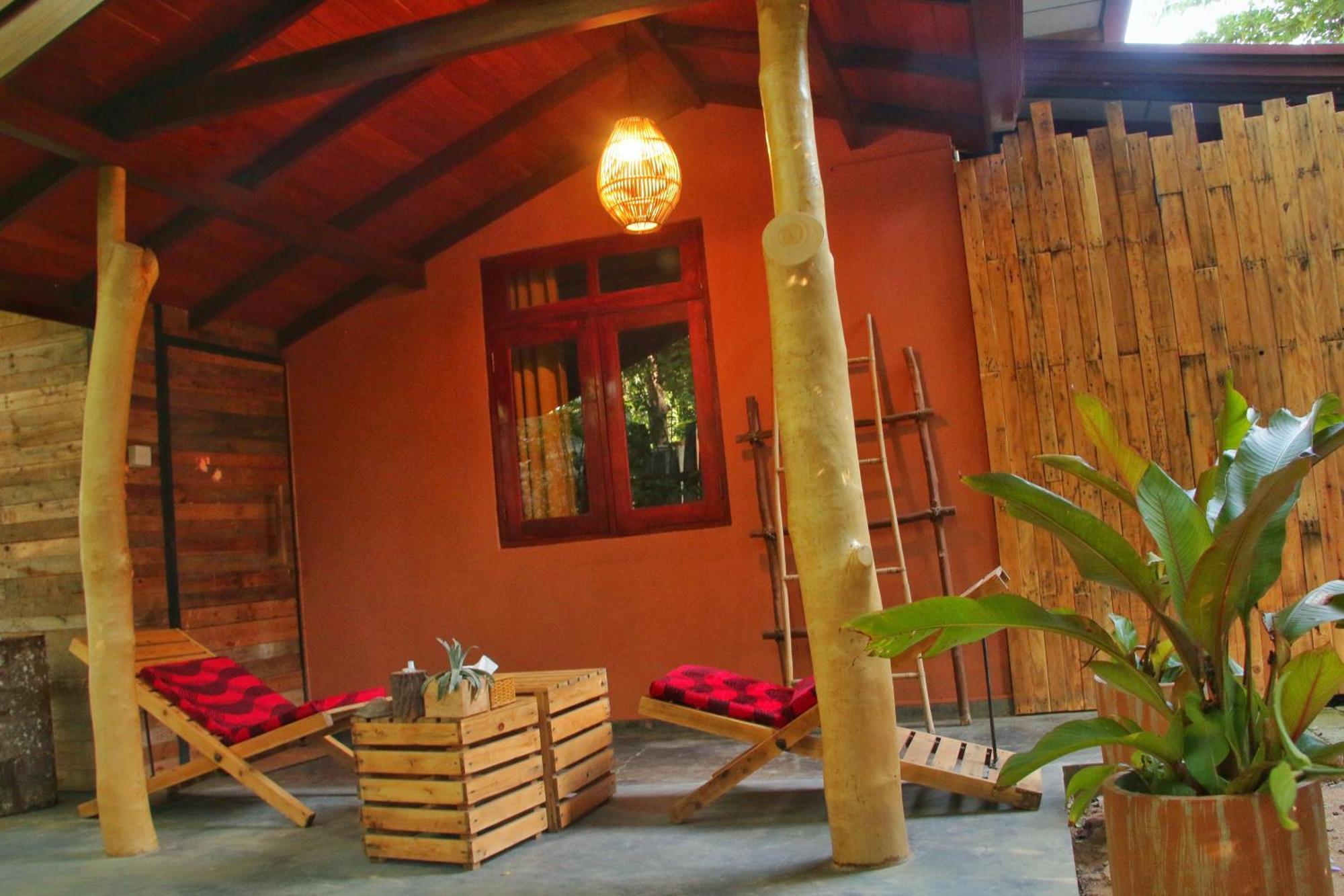 The Elephant Next-Door Udawalawe Bagian luar foto